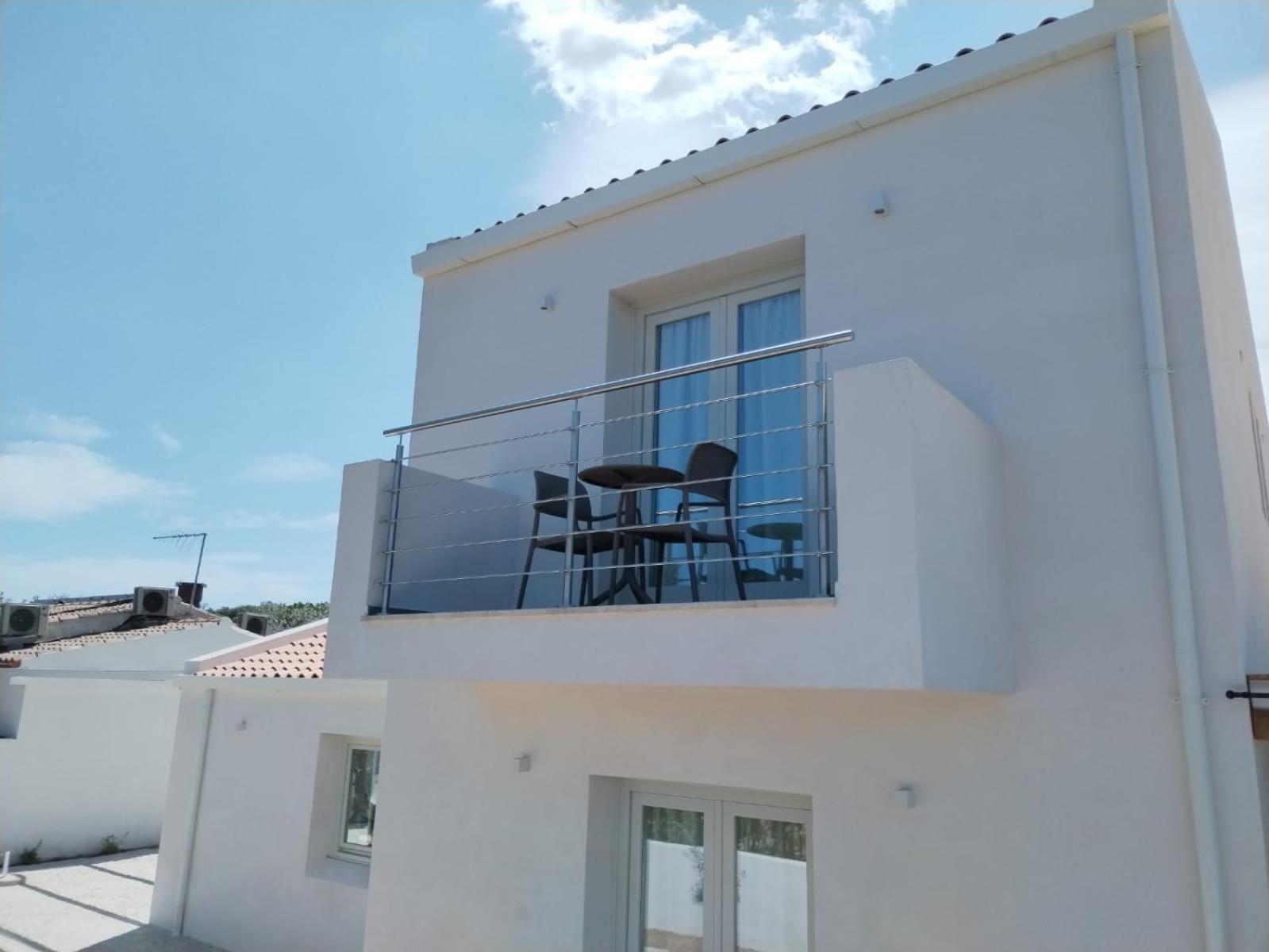 Villa Est Сан-Теодоро Экстерьер фото