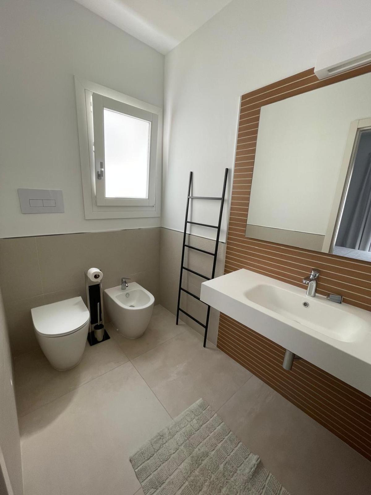 Villa Est Сан-Теодоро Экстерьер фото